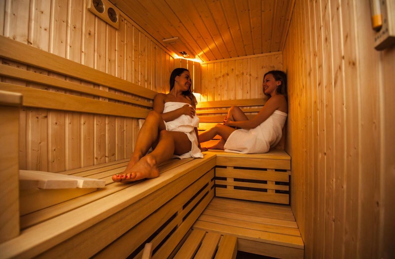 Akademia Kuraszkow Hotel Kuraszkow  Екстериор снимка