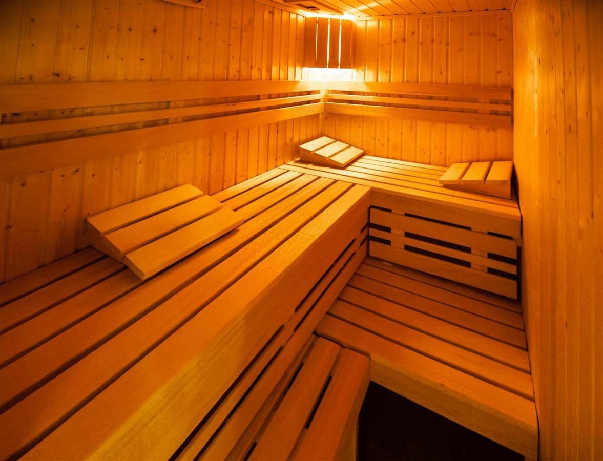 Akademia Kuraszkow Hotel Kuraszkow  Екстериор снимка
